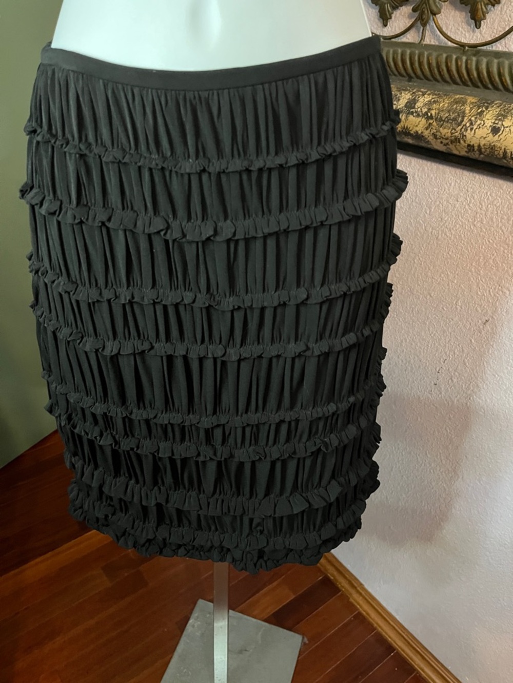 Calvin Klein Black Tiered Ruffle Pencil Skirt Sz S - soo pretty